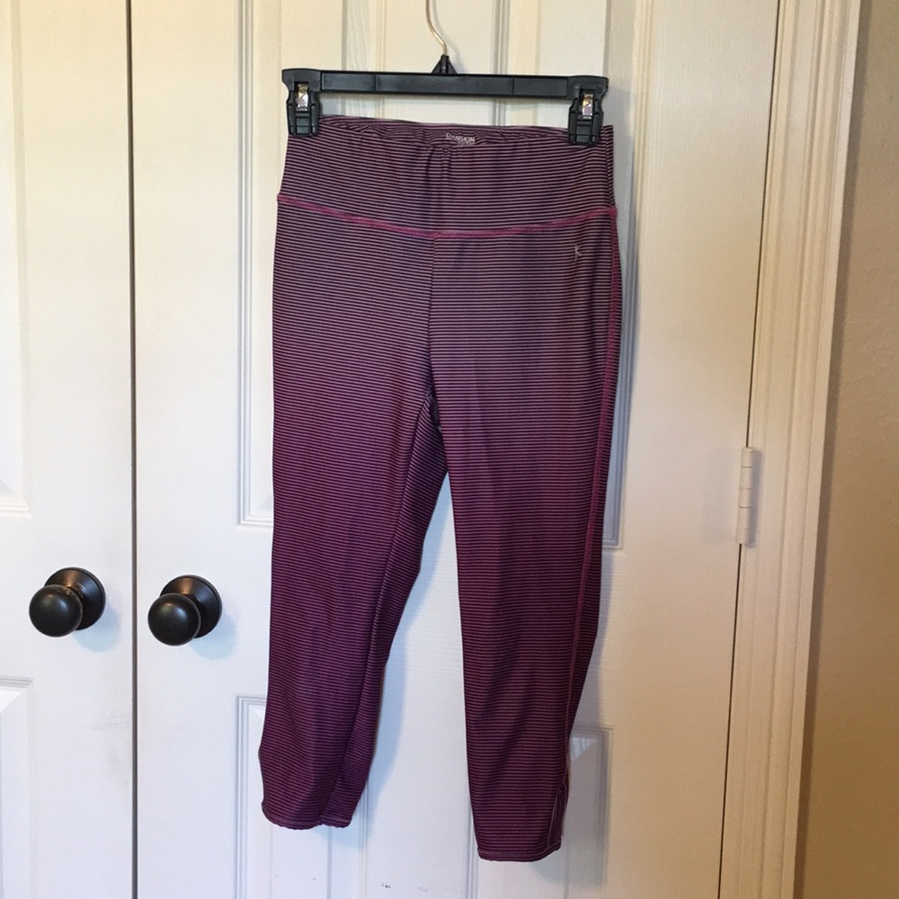 💫Danskin NOW 3/4 Leggings Purple Stripe Ombré 💫